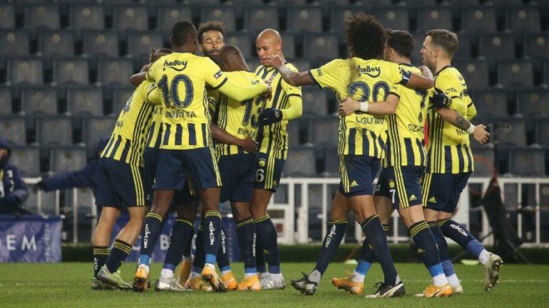 Fenerbahçe, evinde rahat kazandı
