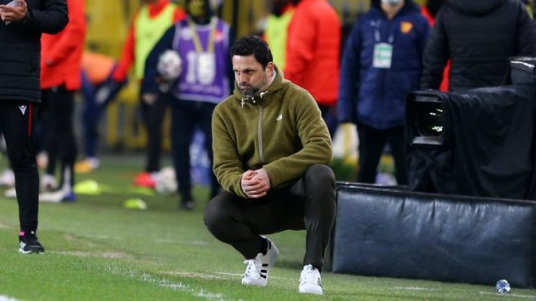 Erol Bulut, Fenerbahçe’de yenilme rekoruna ortak oldu