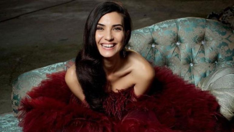 Tuba Büyüküstün’ü hiç böyle görmediniz