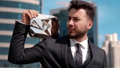 Enes Batur’un YouTube’a video yüklemesi yasaklandı