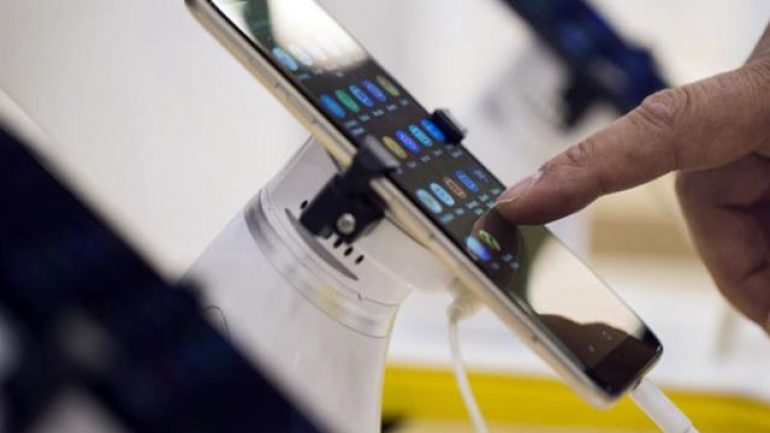 Akıllı telefon fiyatları düşüyor! İlk adım Samsung’dan