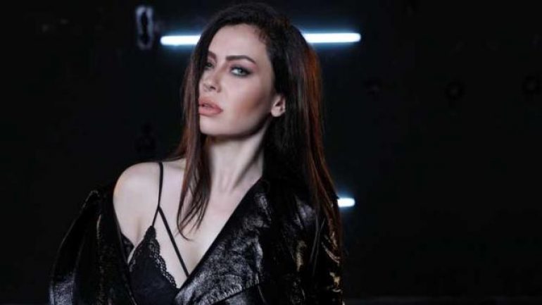 Ünlü şarkıcı dikişli dudaklarını paylaştı! Sonunda küçüldü