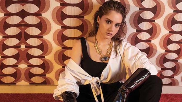 Genç oyuncu, Miray Daner yepyeni bir sektöre adım atıyor