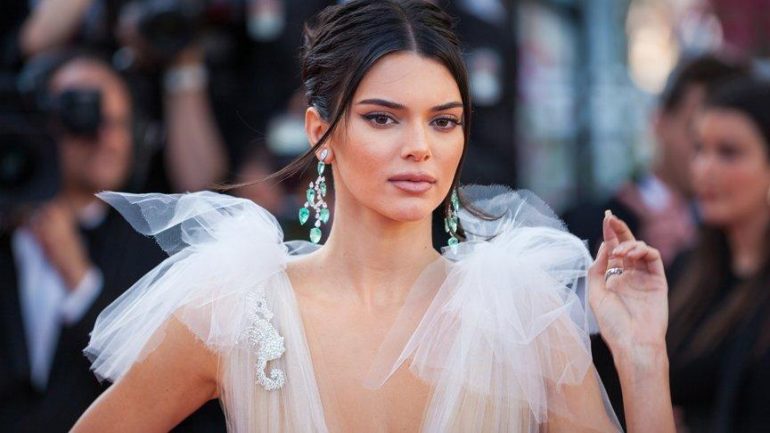 Polisten koruma isteyen Kendall Jenner: Önce beni, sonra kendini vuracak