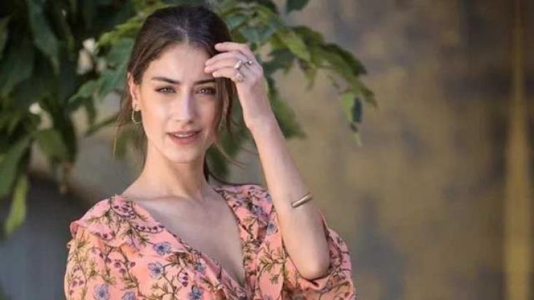 Koronavirüse yakalanan Hazal Kaya’dan haber var