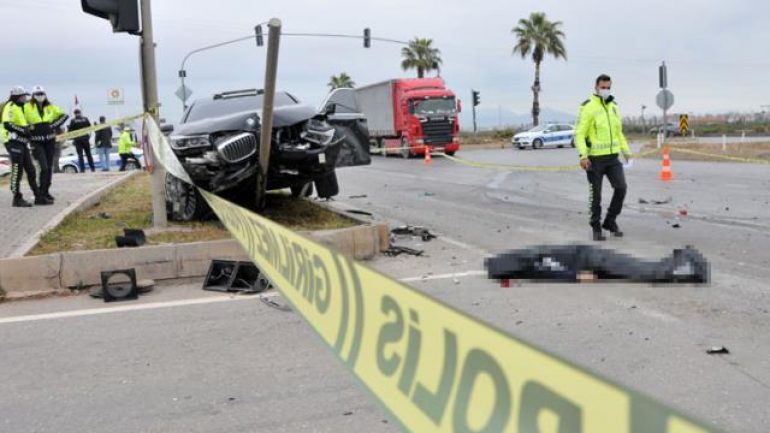 Ünlü iş insanı Bilal Kadayıfçıoğlu kazaya karıştı! 2 ölü, 4 yaralı