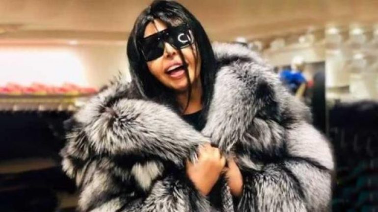 Ünlü şarkıcı kürk giyen Bülent Ersoy’a öfke kustu!