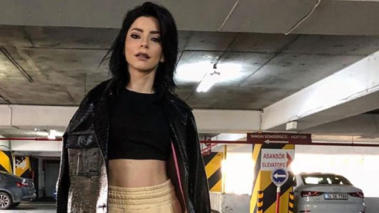 Ünlü olması da onu kurtaramadı! Merve Boluğur  alışveriş merkezine alınmadı