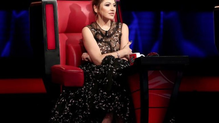 Yasak aşk iddiası Hadise’yi koltuğunda etti! İşte yerine gelecek isim