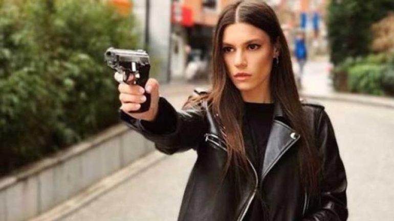 Yüsra Geyik yeni aşka yelken açtı