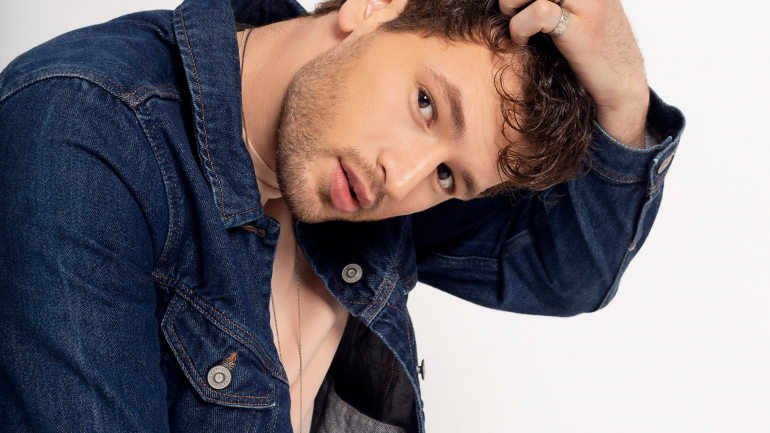 Pop müzüğinin genç ve yakışıklı sesi Ragıp Narin’den yeni şarkı: “Mucize”