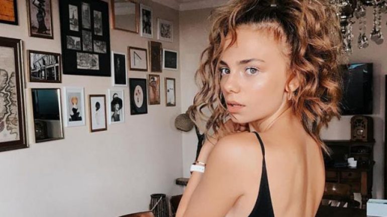 Bahar Şahin ile futbolcu Dorukhan Toköz aşk yaşıyor