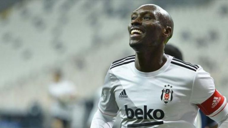Beşiktaş’tan, 20’li yaşlar akımına özel esprili paylaşım