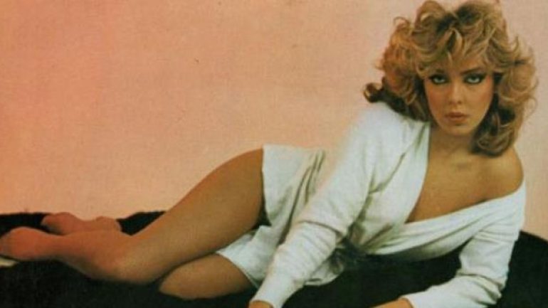 Ahu Tuğba kızını paylaştı! Giderek annesine benziyor