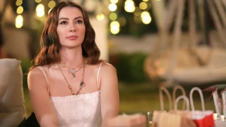 Burcu Özberk’ten tatil fotoğrafları