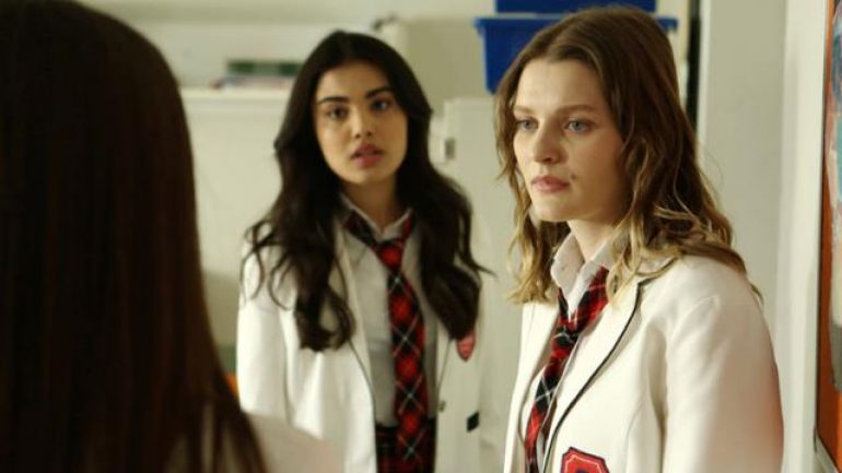 Kardeşlerim dizisinin Harika’sı Gözde Türker evlendi!