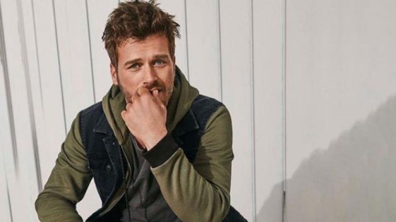 Kıvanç Tatlıtuğ son pozuyla sosyal medyayı yıktı geçti