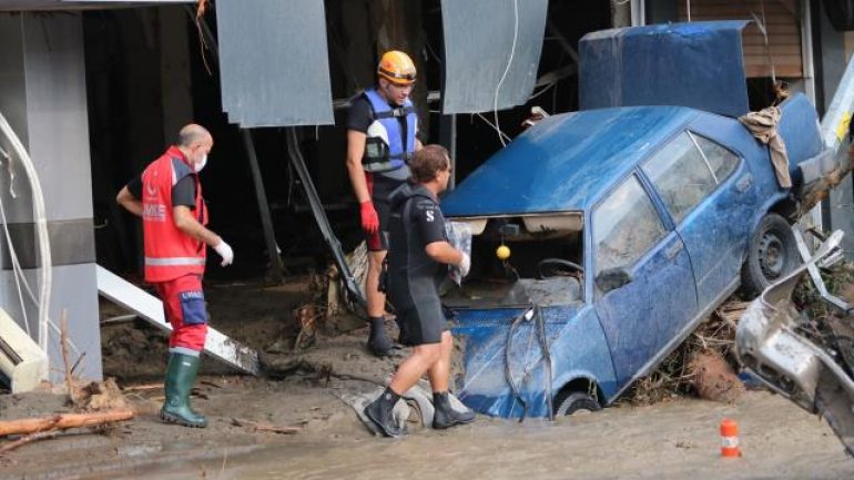 Karadeniz’de büyük sel felaketi: 27 can kaybı, 100’ün üzerinde kayıp