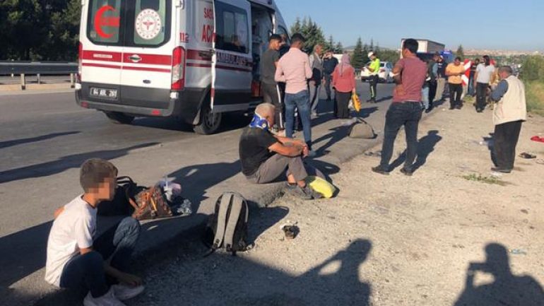 Uşak’ta yolcu otobüsü devrildi: 33 yaralı