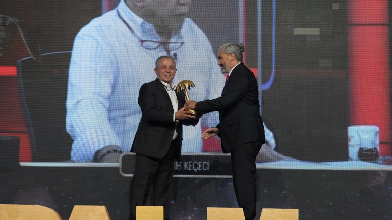 Duayen gazeteciye Basında Yaşam Boyu Başarı Ödülü