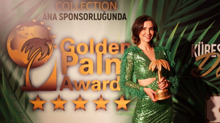 Uluslararası bir başarı: Azadeh Pourakbar