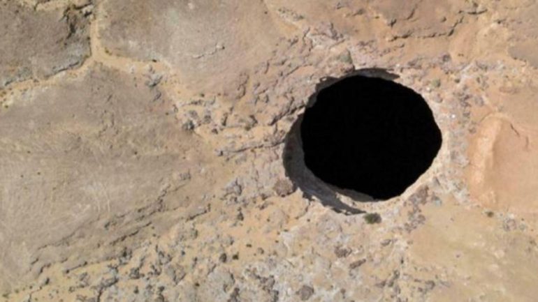 Dünyanın gözü bu delikte! Cin hapishanesine inen profesörün ilk sözleri ürküttü