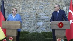 Cumhurbaşkanı Erdoğan’dan Merkel’e övgü dolu sözler! Konuşmasını Almanca bitirdi