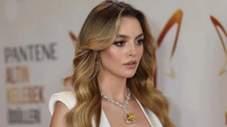 Altın Kelebek’e damga vuran mücevher! Melis Sezen’in kolyesi dudak uçuklattı!