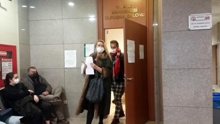 Eşinden boşanan Bora Gencer, konuk kredisi ödeyecek olmasına tepki gösterdi!