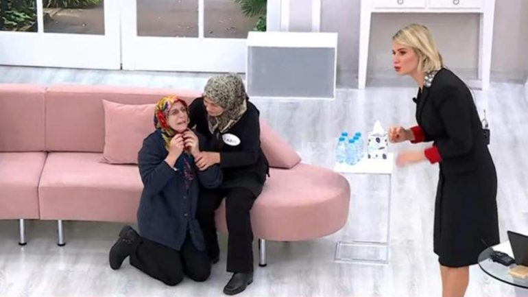 Esra Erol’da yürek dağlayan anlar! Kızının itiraflarına dayanamayan anne gözyaşlarına boğuldu