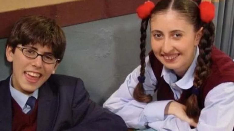 Hayat Bilgisi’nin Kikirik’i yaptırdığı estetikler sonrası bambaşka biri oldu