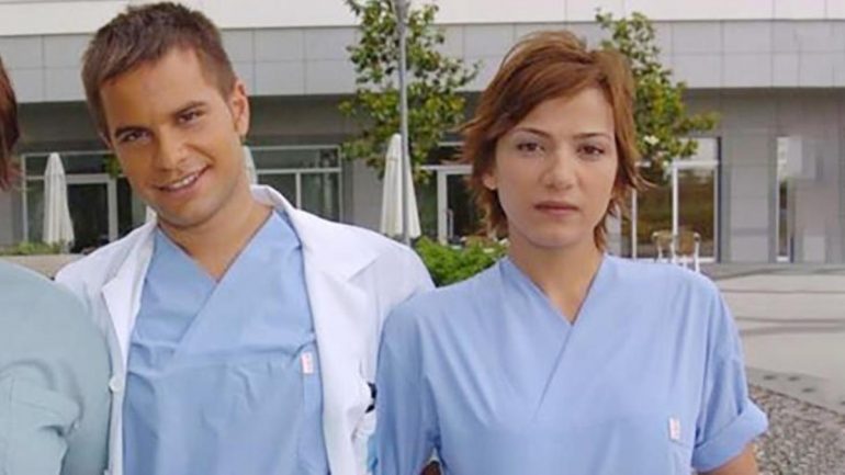 Doktorlar dizisinin Zenan’ı Melike Güner’in acı günü! Annesi hayatını kaybetti