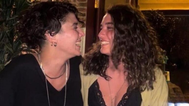 Senem Kuyucuoğlu aşka geldi! Sevgilisi Yasemin Ada Börü ile dudak dudağa pozunu paylaştı