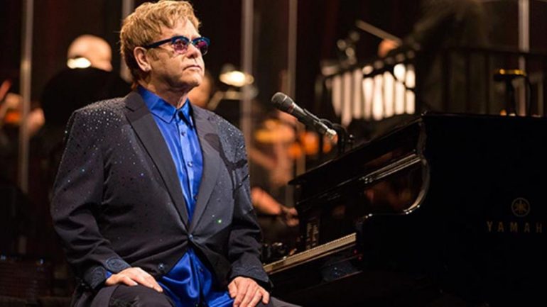 Elton John’un özel uçağı arızalandı! Yürekler ağızlara geldi