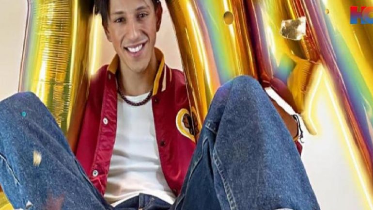 TikTok fenomeni annesini kurtarmaya çalışırken üvey babası tarafından öldürüldü