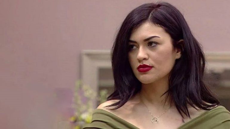 Kısmetse Olur Cansel Çördük’ten yatak pozu!