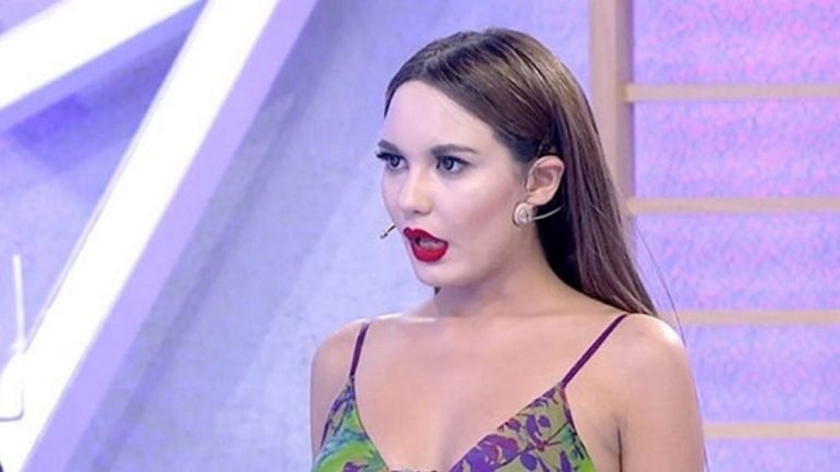 Bahar Candan kendinden yaşça büyük adamla öpüşürken yakalandı