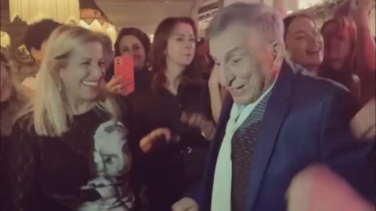 Haldun Dormen, 94’üncü yaşını dans ederek kutladı