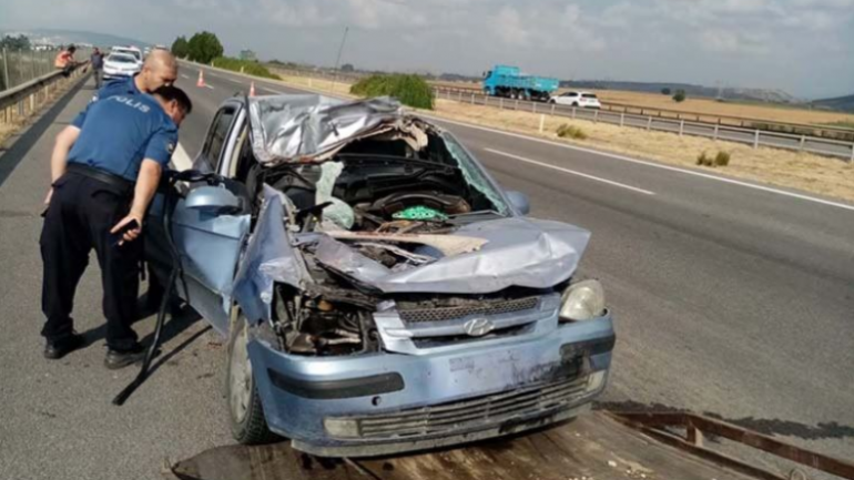 Osmaniye’de otomobil, TIR’a çarptı: 2 ölü, 2 yaralı