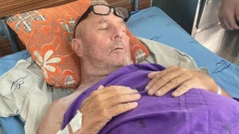 Dünyayı gezen adam, önceki sabah kalkıp sol bacağına baktığında sadece kemiğinin kaldığını gördü