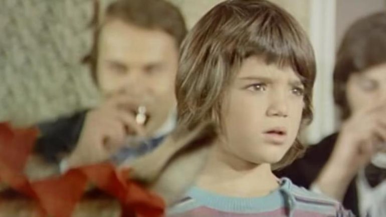 ‘Sezercik’ lakaplı Sezer İnanoğlu çocukluk aşkıyla evlendi