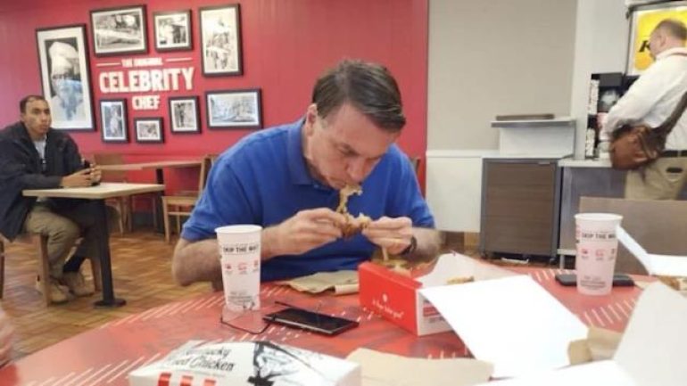 Ülkeden kaçan eski devlet başkanı fast food zincirinde ortaya çıktı