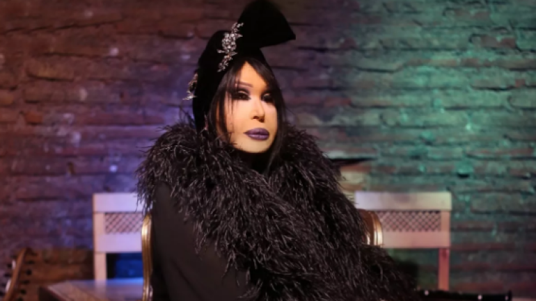 Bülent Ersoy AFAD’a maddi ve 5 iş makinesi bağışı yaptı