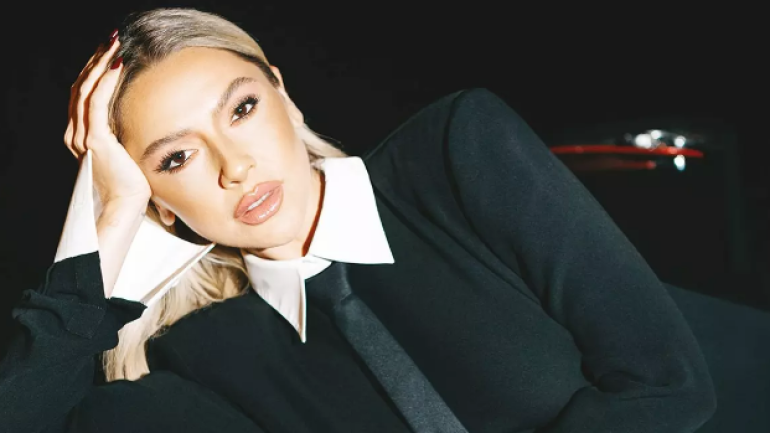 Hadise eski eşine ‘nispet’ yaptı!
