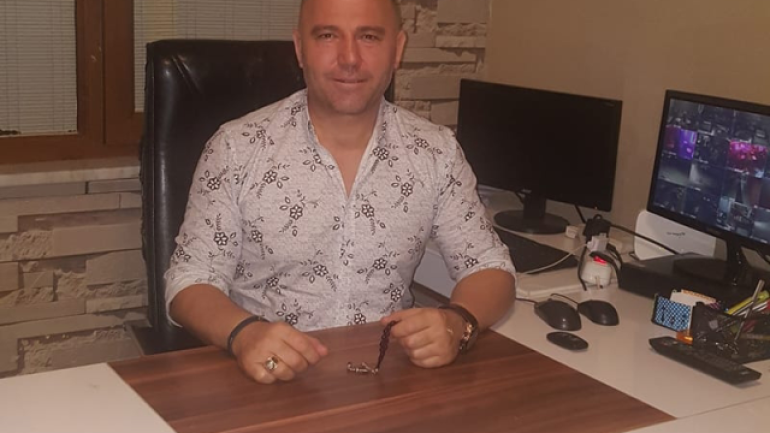 Gece kulübü işletmecisi otoparkta başından vurularak öldürüldü! Olay anı kamerada