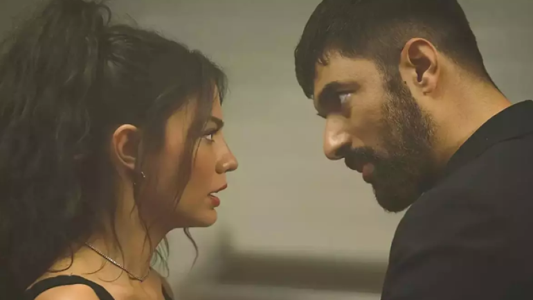 Demet Özdemir Adım Farah’taki partneri Engin Akyürek’in doğum gününü kutladı