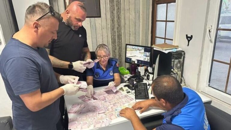 Dilenciden çıkan para şoke etti!