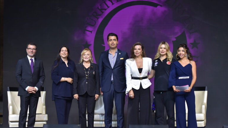 İlham veren kadınlar, 2. Türkiye Kadın Zirvesi’nde buluştu!
