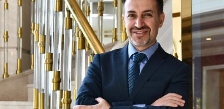 “Başarılı bir cerrahi, hastanın size kalpten inandığı an başlar” Doç. Dr. Çetin Altunal anlattı: